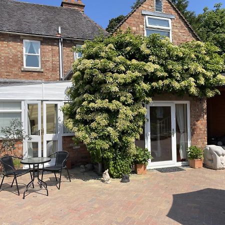 The Corner House, 36, Broadway Road, Apartment Evesham Luaran gambar