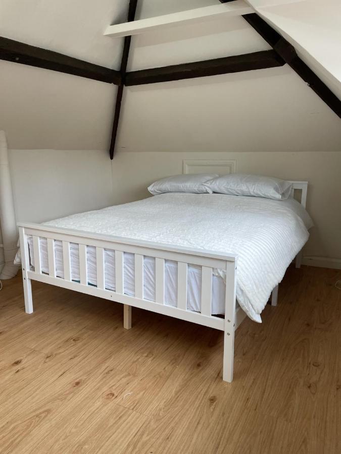 The Corner House, 36, Broadway Road, Apartment Evesham Luaran gambar