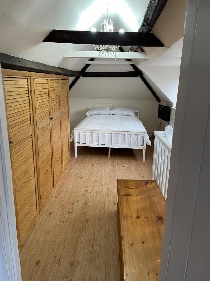 The Corner House, 36, Broadway Road, Apartment Evesham Luaran gambar