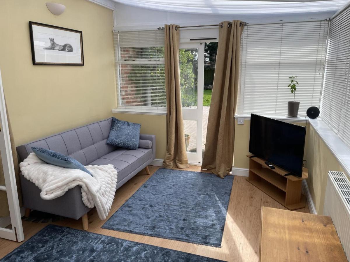 The Corner House, 36, Broadway Road, Apartment Evesham Luaran gambar