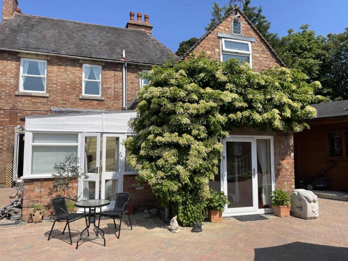The Corner House, 36, Broadway Road, Apartment Evesham Luaran gambar